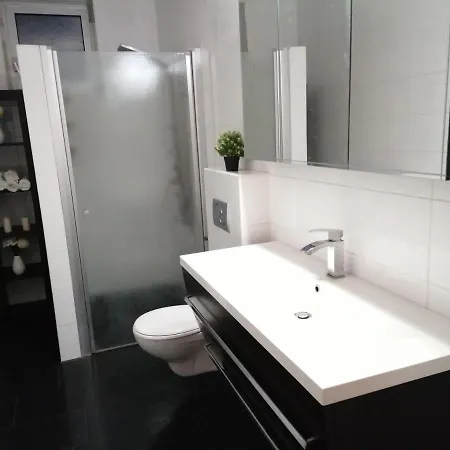 Sky Night Apartment Niederzier